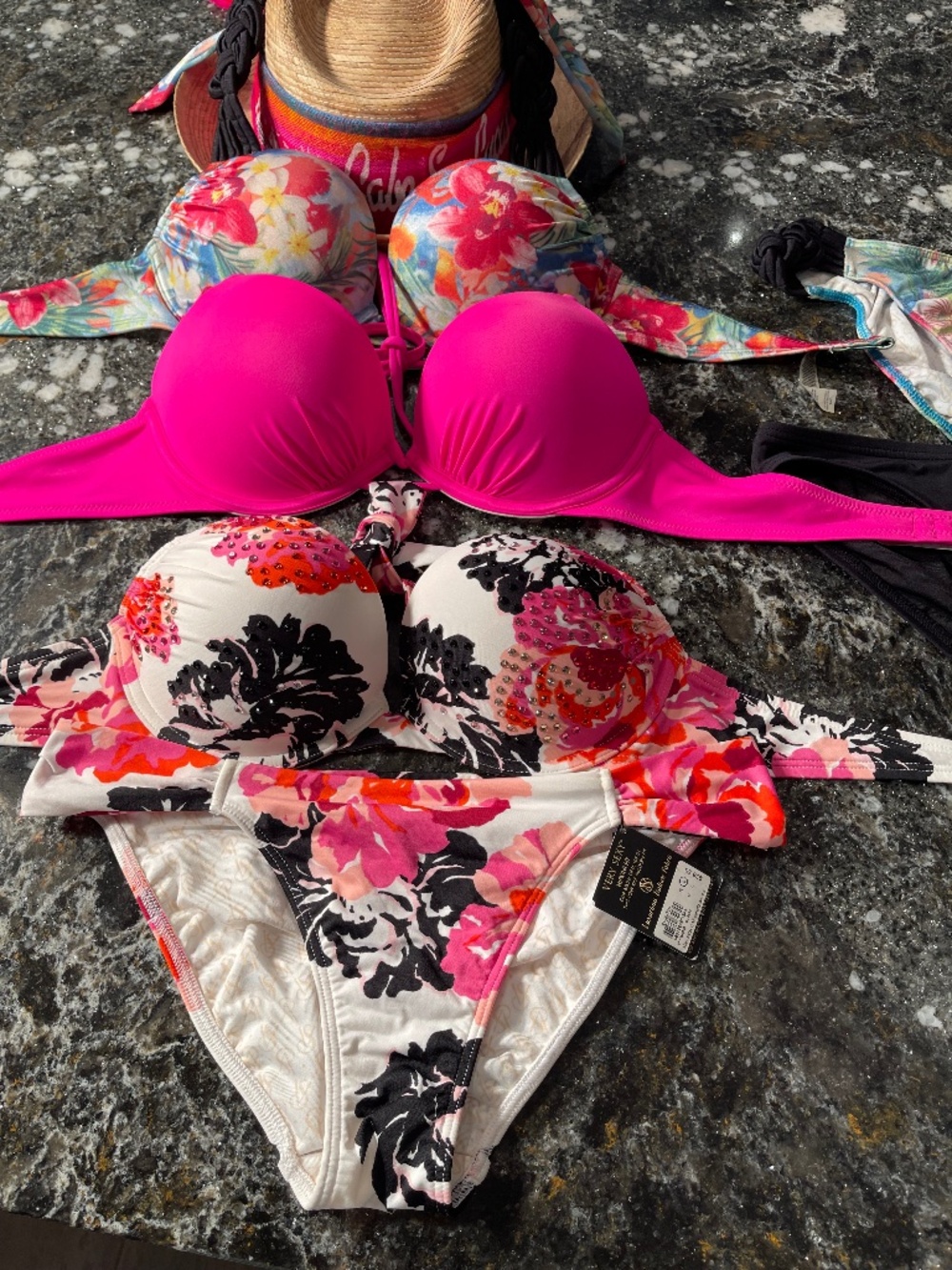 Lot of 3 Victoria Secret bombshells and 3 bottoms nwt size 34B and S/M bottoms